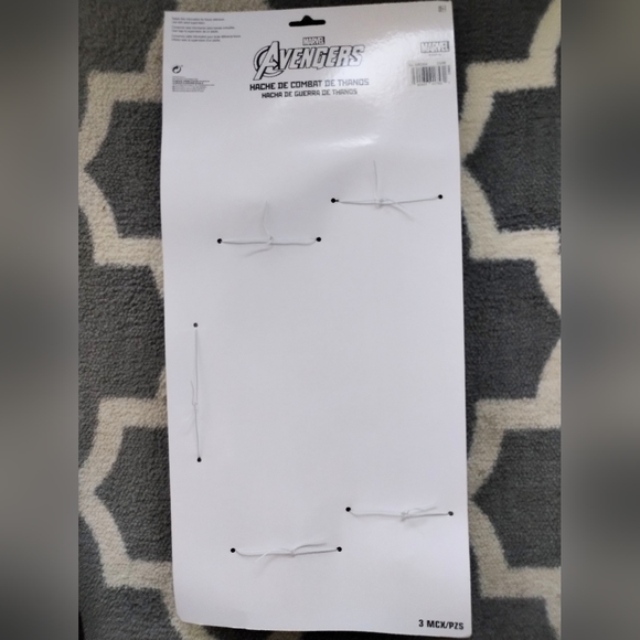 New in original package, Marvel Avengers Thanos Battle Axe - Avengers: Endgame - Picture 2 of 7